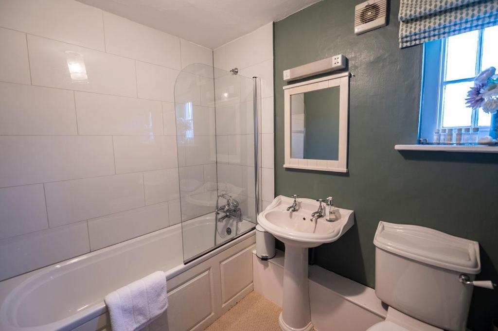 Martin Arms Bed & Breakfast Colston Bassett Bagian luar foto